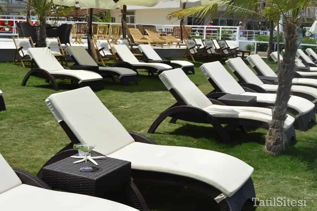 Azure Vista Suites & Residence